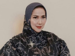 Kecapekan, Venna Melinda Tunda Jumpa Pers dengan Wartawan