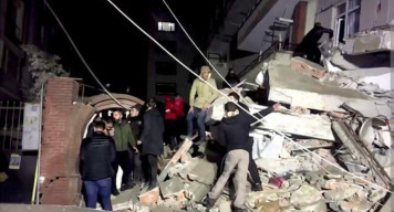 Terus Bertambah,  Korban Tewas Akibat Gempa di Turki Jadi 1.504 Orang