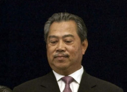 Diduga Terima Suap dari Kontraktor, Eks PM Malaysia Ditangkap