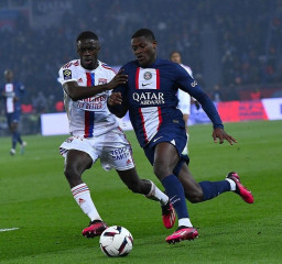 PSG Kalah di Kandang Sendiri