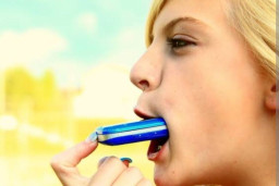 Marah pada Saudara Sendiri, Gadis 18 Tahun Telan Ponsel