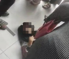 Demi Merasakan Mie Gacoan, Cewek Ini Rela Antri sampai Pingsan