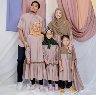 Terlihat Harmonis, Tiba-Tiba Desta Gugat Cerai Istrinya