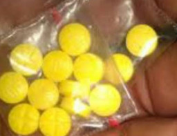 Polsek Bojongsari Gerebek Toko Obat Terlarang Berkedok Warung Kelontong