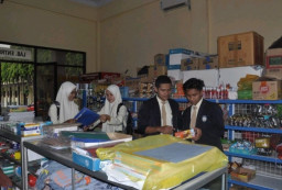 Potensi Penggelapan Dana Berkedok 'Koperasi' di Sekolah Menengah Pertama