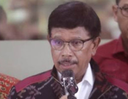 Jaksa Tuding Eksepsi Johnny Plate Tak Relevan