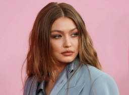 Sempat Ditahan karena Ketahuan Simpan Ganja, Gigi Hadid Tetap Nikmati Liburan