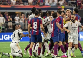 Laga Uji Coba, Barcelona Bantai Madrid 3-0