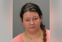 Wanita Ini Diadili karena Kepergok Bercinta dengan Anjing