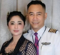 Kekasih Baru Dewi Perssik Dituding Netizen Pengangguran