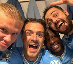 Erling Haaland Beringas, MU Hancur Lebur di Old Trafford