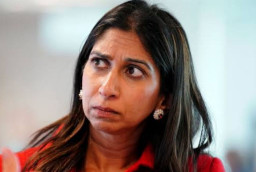 Mendagri Dipecat karena terlalu Pro Penjahat Perang Israel