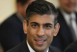 PM Inggris Kesandung Skandal "Biarkan Orang Mati Saja"