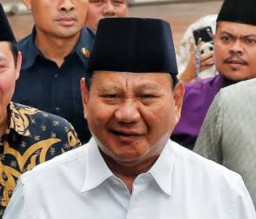Gemar Tersenyum, Bikin Prabowo Jadi Capres yang Paling Disuka Anak Muda