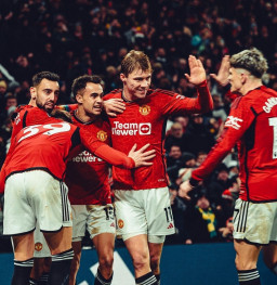 Setan Merah Kalahkan Chelsea 2-1