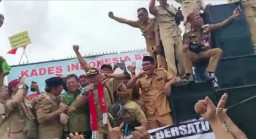 DPR Kabulkan Tuntutan Kades Menjabat 9 Tahun