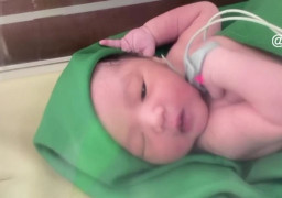 Bayi Menggemaskan, Dibungkus Tas Kresek lalu Dibuang ke Tempat Pembuangan Sampah