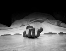 Mayat Pria Cuma Pakai Celana Dalam Ditemukan Membusuk di Semak-Semak