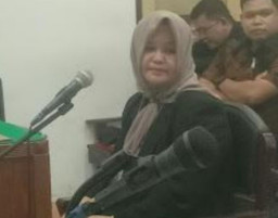 Suntikkan Vaksin Kosong, dr Tengku Gita Aisyaritha Dituntut 4 Bulan Penjara