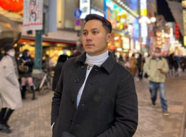 Pergoki Suami Bermesraan dengan Pria,  Selebgram Cantik malah Di-KDRT