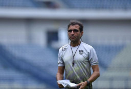 Luis Milla Mundur dari Persib