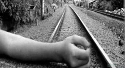 Kurang Hati-Hati, Suratno Tewas Ditabrak Kereta Api