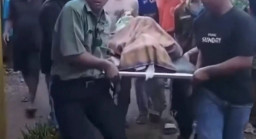 Nonton Gerak Jalan Ditikam, 1 Orang Tewas