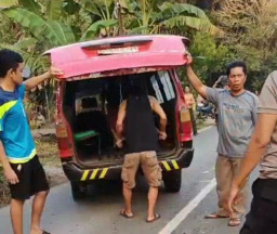 Ditabrak Truk, Pedagang Pentol Tewas