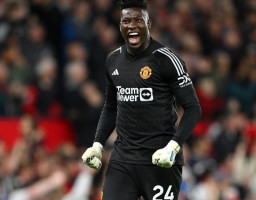 MU Dikalahkan Bayern. Onana Merasa Bersalah
