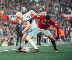 Manchester United Kalah lagi di Kandang