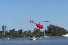 Pengusaha 71 Tahun Kendarai Helikopter, Kehilangan Kendali dan Jatuh ke Sungai