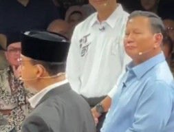 Ekspresi Prabowo Meledek Anies Menuai Banyak Kritikan