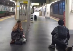 Jepang Diguncang Gempa 7,4 SR