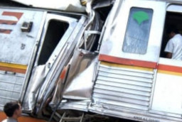 KA Turangga dan Kereta Commuter Line Tabrakan di Cicalengka