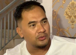 Saipul Jamil Tidur di Ruang Penyidik sambil Duduk