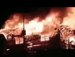 Dicueki Kekasih Gelap, Pria Beristri Bakar Kos-kosan