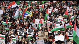 Ratusan Ribu Warga London Turun ke Jalan, Bela Palestina dan Kutus Teroris Israel