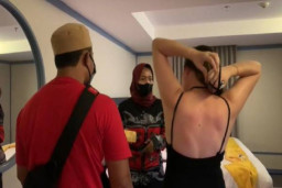 Selebgram Ditangkap saat Layani Seks di Hotel, Kondom Berceceran di Lantai