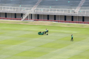 Pemkot Surabaya Dampingi Panitia Lokal Piala Dunia U-17 Inspeksi Stadion GBT