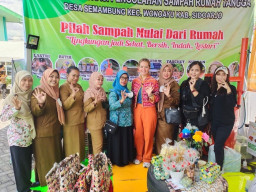 Desa Semambung Wonoayu, Ikut Pameran Inovasi Produk Pengolahan Sampah Rumah Tangga