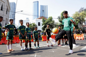 Semarak Piala Dunia U-17, Pemkot Surabaya Gelar Street Soccer di CFD Tunjungan