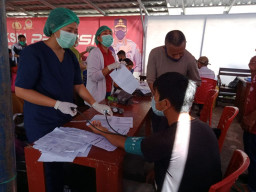 Polres Mangggarai NTT Gelar Vaksinasi Tahap Dua bagi Anak dan Lansia