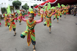 Festival Remo Yosakoi Perayaan Ke-25 Tahun Sister City Surabaya Kochi Jepang