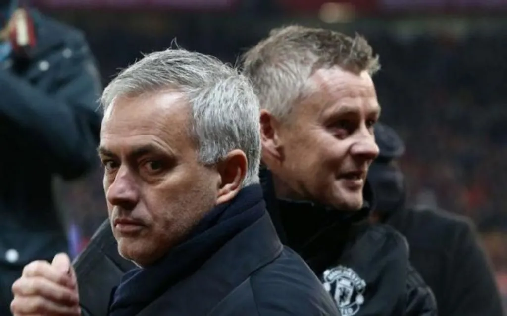 Mourinho Perang Urat Syaraf Lawan Solskjaer