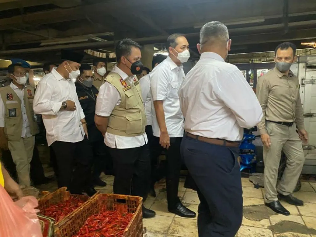 Satgas Pangan Polda Jatim, bersama Menteri Perdagangan Blusukan ke Pasar Wonokromo