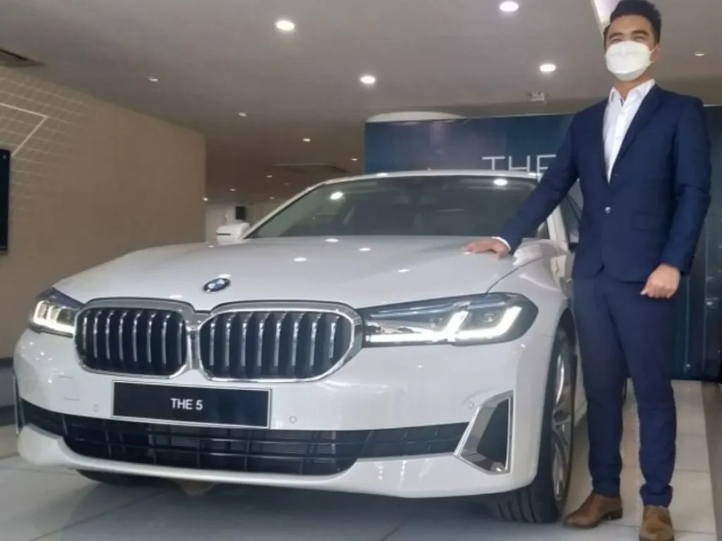 BMW Seri 5 Hadir di BMW Astra Surabaya