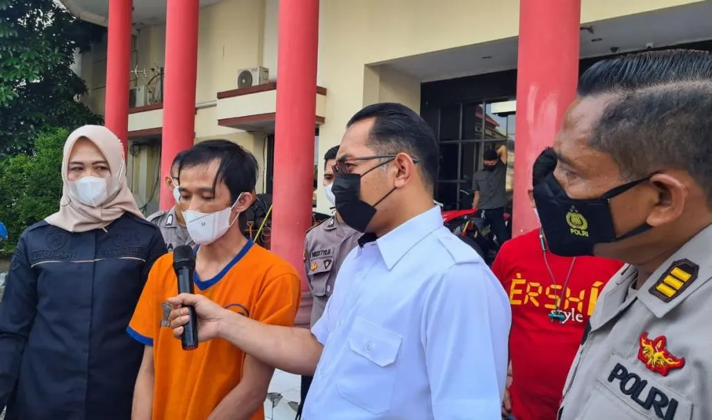 Diancam Video Syurnya Disebar, Perempuan Asal Blora Jadi PSK Online