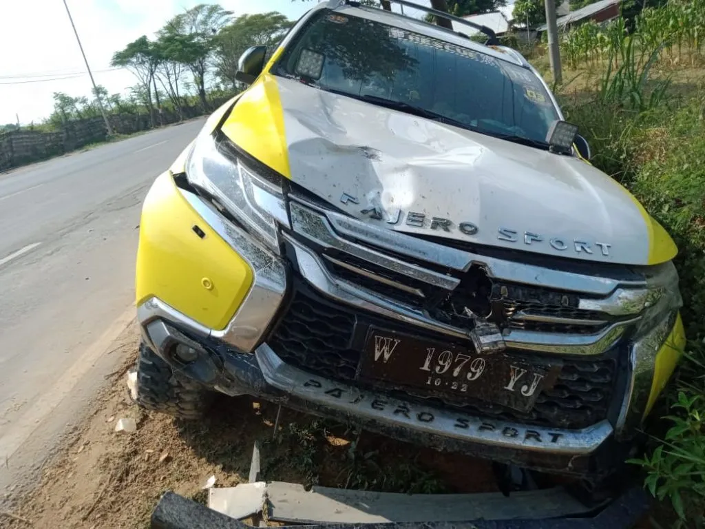 Pajero Tabrak Motor Beat, Pengendara Patah di Bagian Paha