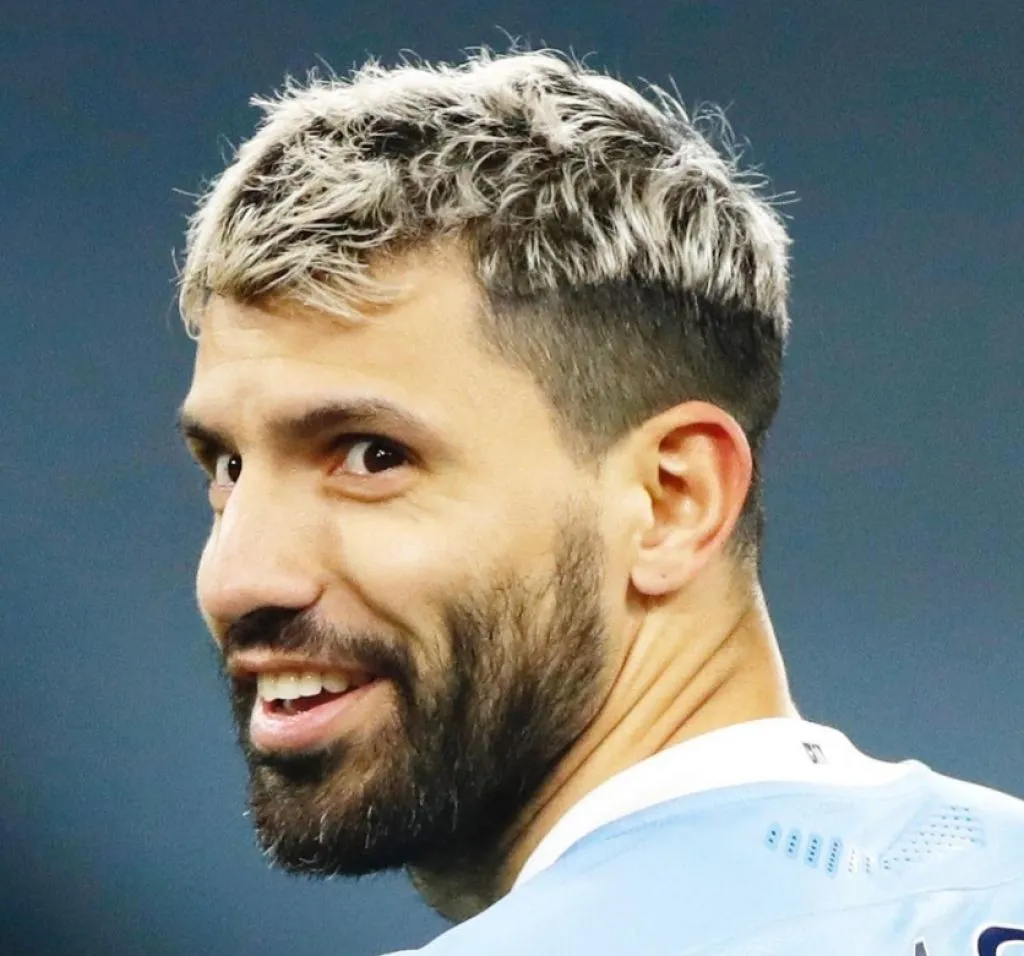 Dikontrak Cuma-Cuma, Aguero Jadi Alat Barcelona Menahan Messi