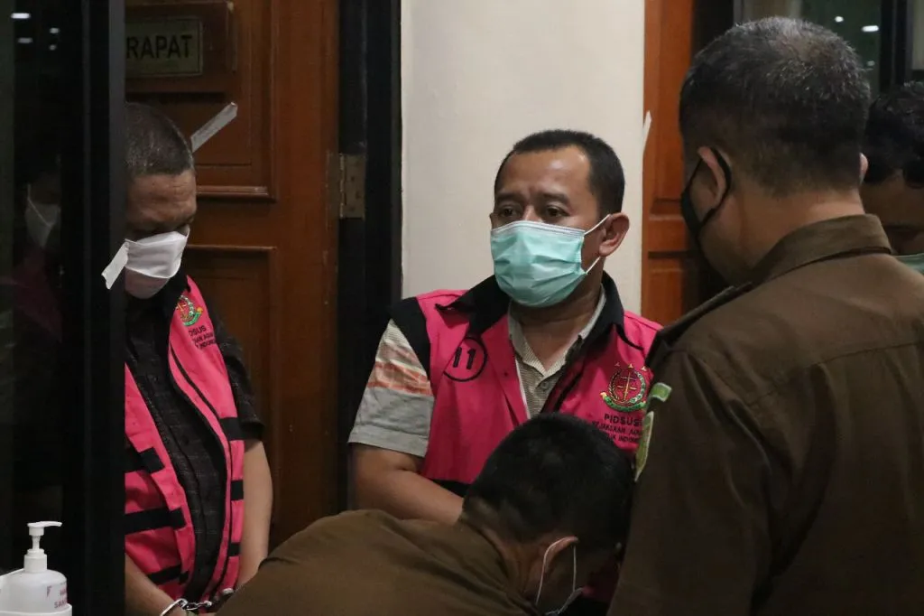 Kejagung Tahan Dua Karyawan PT Bank Mandiri Sidoarjo